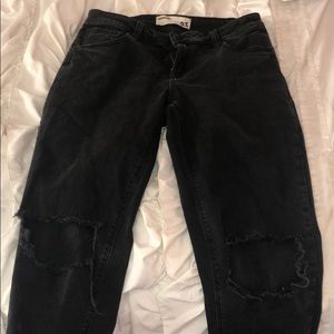 Garage jeans with open knees